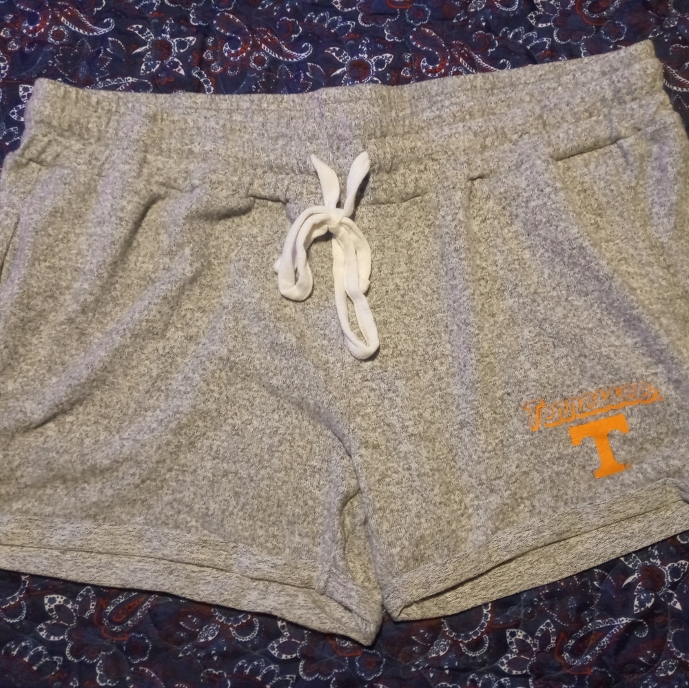 Women's XL Tennessee drawstring shorts with pockets